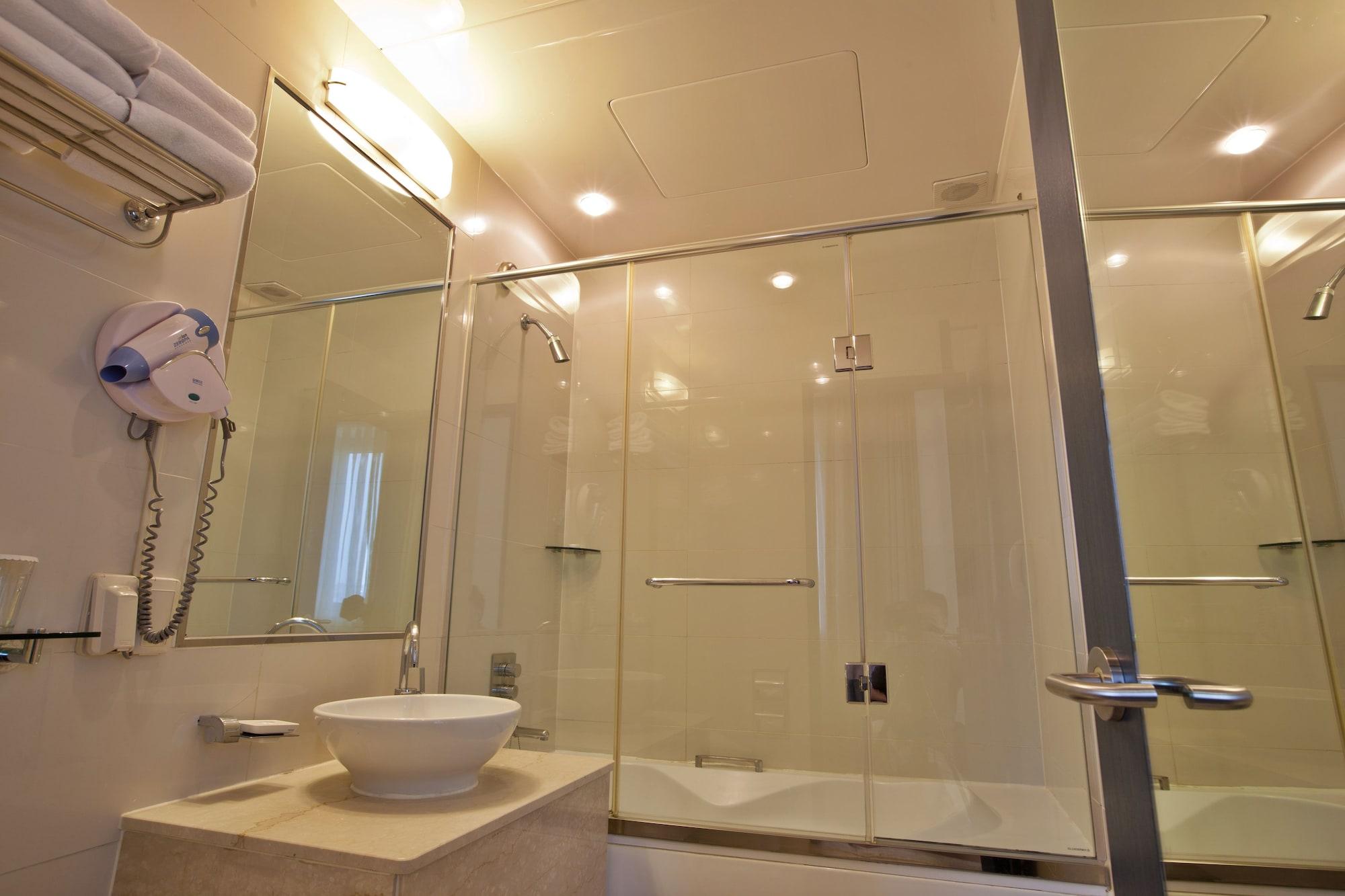 Hotel Prince Seoul 3*